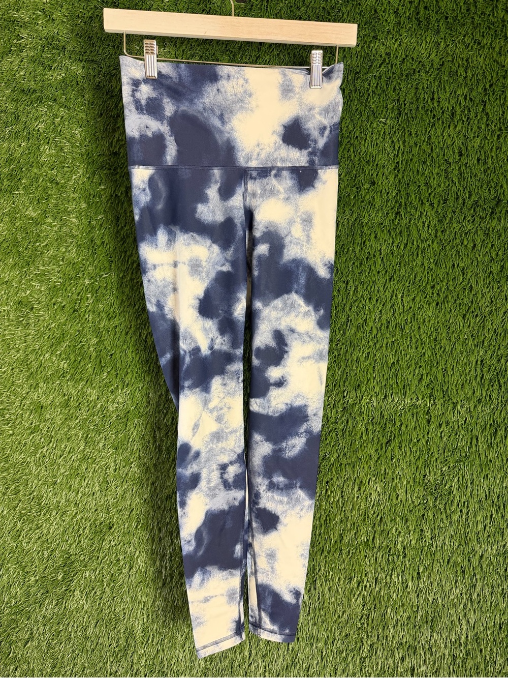 Old Navy Navy and Cream Tie-Dye Leggings
